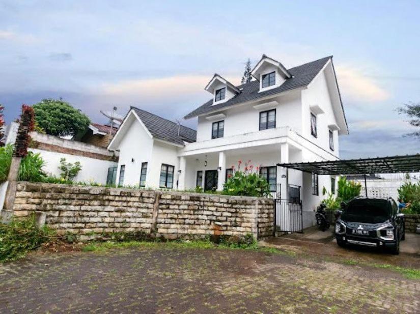 Stylish Villa At Green Apple U 35A Cipanas Puncak Sindanglaya Extérieur photo
